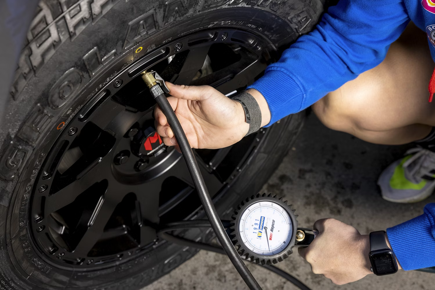 Checking your tyre pressure | Bob Jane T-Marts