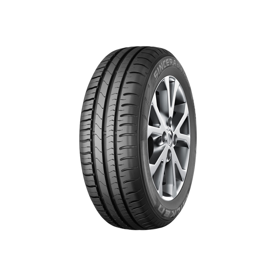 Falken SINCERA SN832A